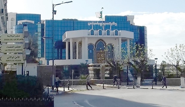 05 - L’ancien DG suspendu, accusé de malversations