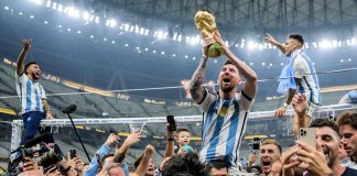 MONDIAL 2022 AU QATAR – Le défilé inattendu des champions du monde argentins après leur sacre