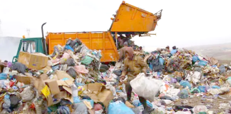 Des tonnes de déchets jetés sans tri et anarchiquement par les commerçants – Les commissions environnementales appelées à sensibiliser et verbaliser