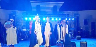 Khenchela La troupe – El Amal illumine la soirée d’ouverture du Festival de la musique et de la chanson chaouies