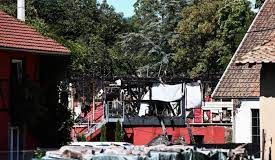 France – Enquête pour “homicides involontaires” après l’incendie d’un gîte