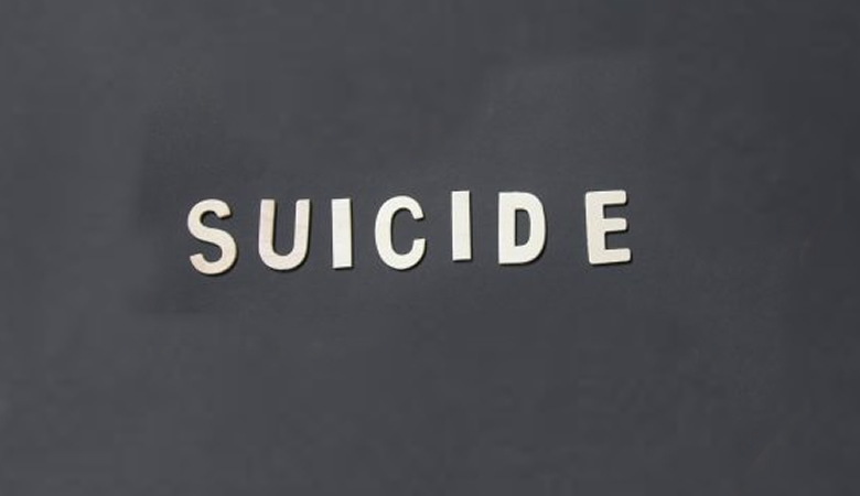 11 - Plus de 700.000 personnes se suicident chaque année dans le monde