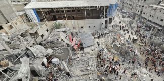 Les crimes odieux se poursuivent contre les Palestiniens – Un soldat sioniste jette une grenade dans une mosquée