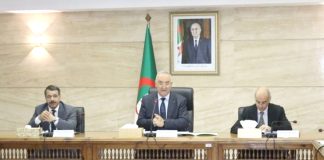 Finances – Faid préside une réunion périodique de coordination avec les responsables de son département