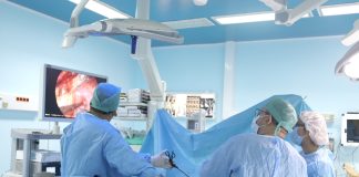 334 interventions chirurgicales effectués durant cette année – Première chirurgie endoscopique dite thoracoscopie à l’EHU 1er novembre 54