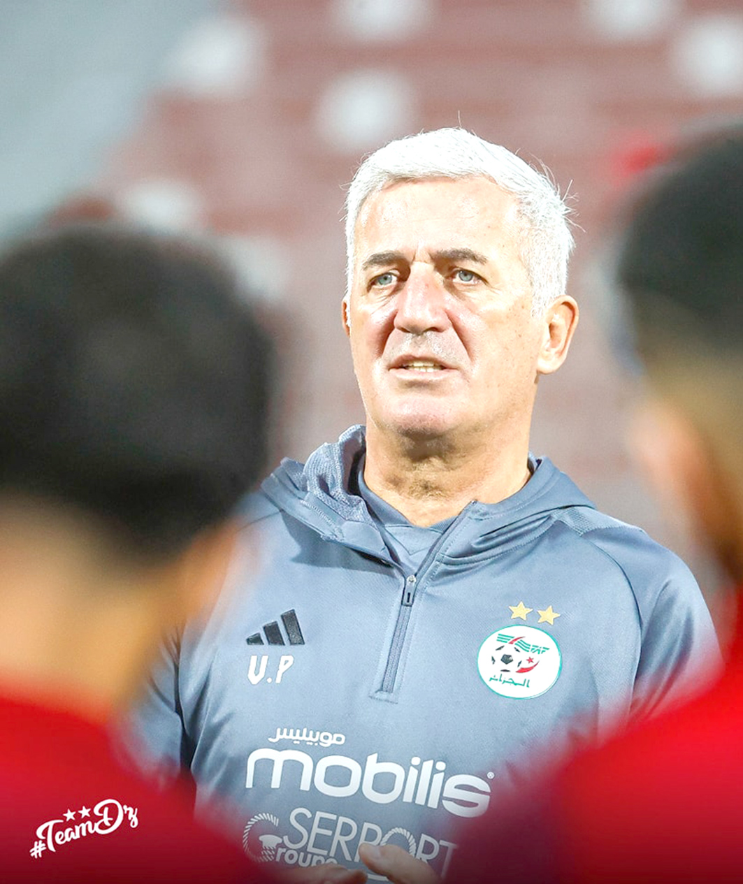 12-Un quatuor d'arbitres gambiens sous la direction de Lamin N Jammeh, dirigera le match USM Alger-ORAPA United (Botswana)