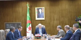 Boughali se réunit avec les présidents des groupes parlementaires