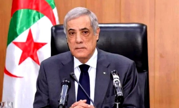 09 - Larbaoui représente l’Algérie à la conférence internationale de Séville