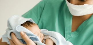 Oran renforce ses maternités – Plus de 500 sages-femmes mobilisées pour une couverture optimale