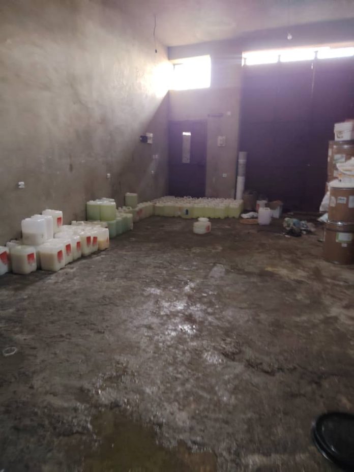 03 - Un atelier clandestin de fabrication de détergents démantelé