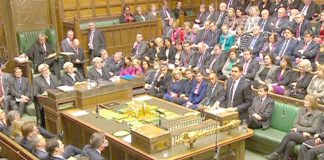 Parlement britannique – Des députés appellent leur gouvernement à reconnaître “immédiatement” l’Etat de Palestine