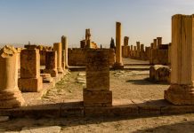 Tébessa – La porte de Caracalla et le mur byzantin séduisent les visiteurs