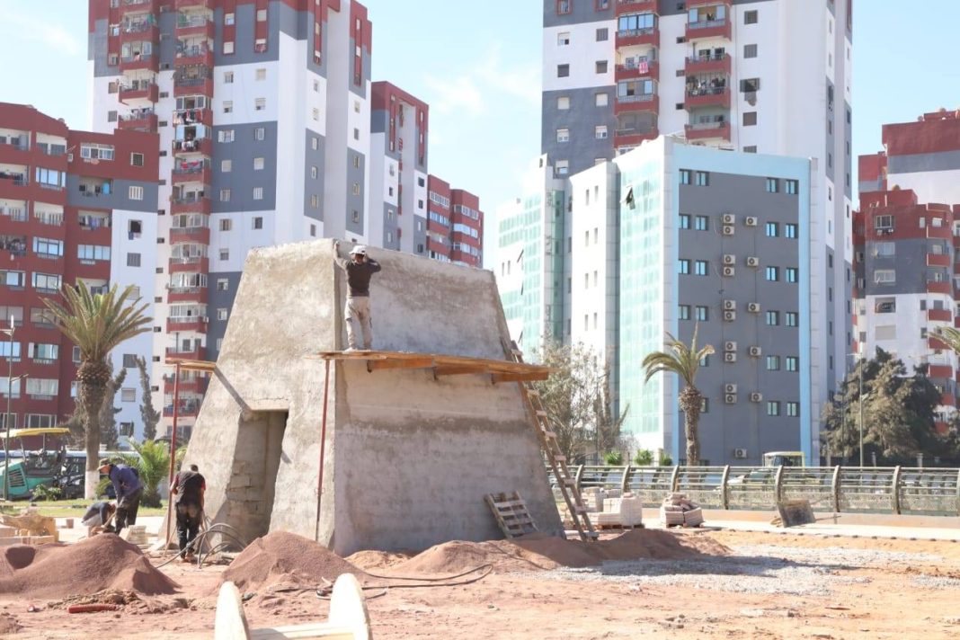 Chibani inspecte la trémie du rond-point de la Pépinière en phase finale