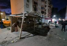 Opération de police à Bir El Djir – Trottoirs dégagés et extensions illicites démantelées