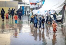 Ghaza – Des centaines de milliers de déplacés affrontent l’hiver dans des tentes délabrées