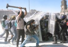 Manifestation contre la politique sécuritaire au Mexique 120 blessés