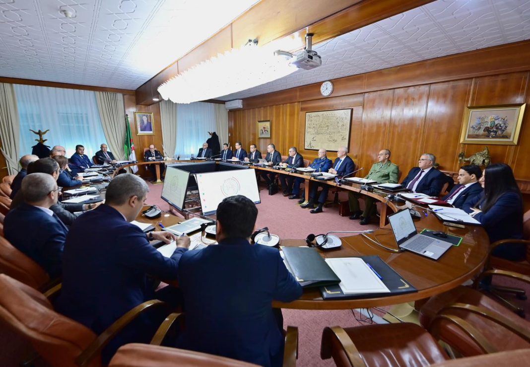 08 - En application des instructions du président Tebboune Ghrieb préside une réunion sur le partenariat algéro-nigérien