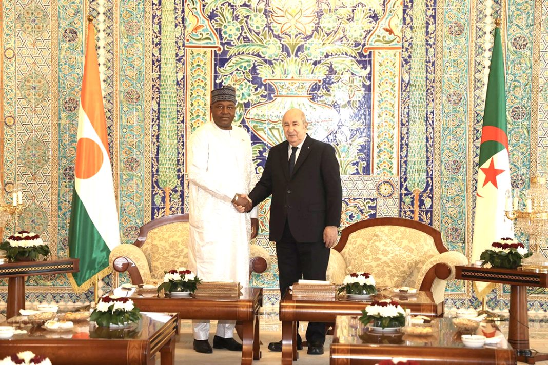 09 - Tebboune s'entretient avec le président du Niger