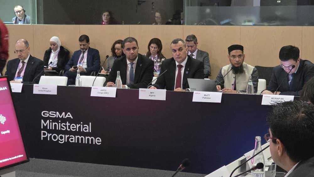 09 - L’Algérie plaide pour l’encouragement de l’investissement