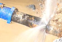 Tlemcen – Une fuite d’eau persistante exaspère les habitants de Chetouane