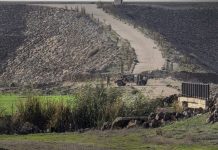 Syrie – L’entité sioniste attaque à l’artillerie les banlieues de Quneitra et de Darâa