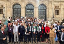 Benmbarek déambule à pied dans les rues d’Oran et envoie des signaux politiques à ses adversaires – Le FLN s’adosse à son histoire et affiche son ambition de reconquête aux législatives