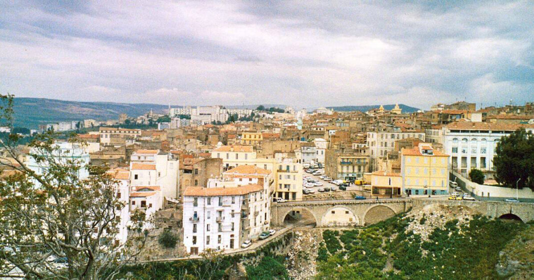 06 - Constantine