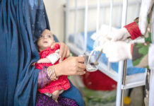 Afghanistan – 5,7 millions d’enfants et de mères menacés par la baisse des financements