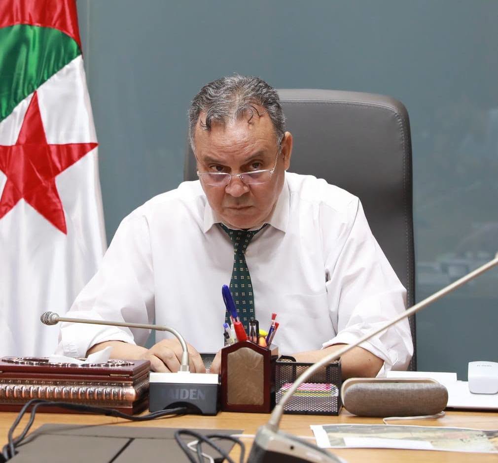 03 - Le wali ordonne un examen détaillé des projets d’investissement